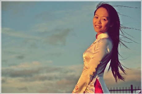 Nữ sinh Việt Nam xinh tươi trên đất Pháp - 3