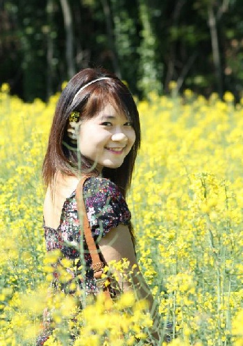 Nữ sinh Việt Nam xinh tươi trên đất Pháp - 4