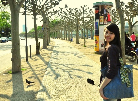 Nữ sinh Việt “duyên dáng, dịu dàng”