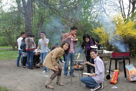 “Gia đình” đặc biệt của du học sinh Việt giữa trời Âu - 4 “Gia đình” đặc biệt của du học sinh Việt giữa trời Âu