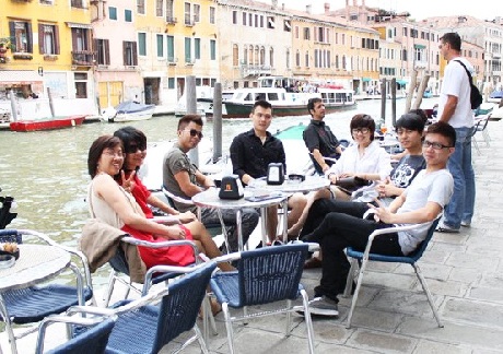 “Gia đình” đặc biệt của du học sinh Việt giữa trời Âu - 2 “Gia đình” đặc biệt của du học sinh Việt giữa trời Âu