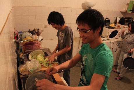 “Gia đình” đặc biệt của du học sinh Việt giữa trời Âu - 1 “Gia đình” đặc biệt của du học sinh Việt giữa trời Âu