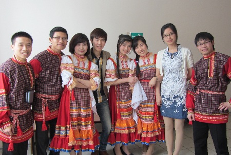Du học sinh Việt rộn ràng với ngày Festival sinh viên quốc tế - 1 Du học sinh Việt rộn ràng với ngày Festival sinh viên quốc tế