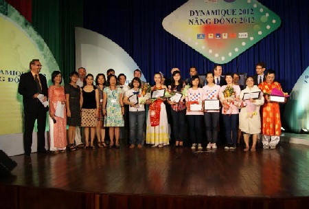 Dynamique 2012: Thẳng tiến tới vòng chung kết khu vực - 1 Dynamique 2012: Thẳng tiến tới vòng chung kết khu vực