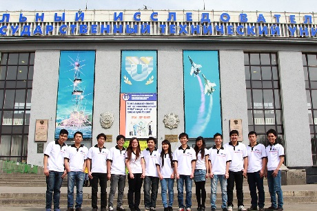 Một năm bản tin truyền hình du học sinh Việt - 5 Một năm bản tin truyền hình du học sinh Việt - 5