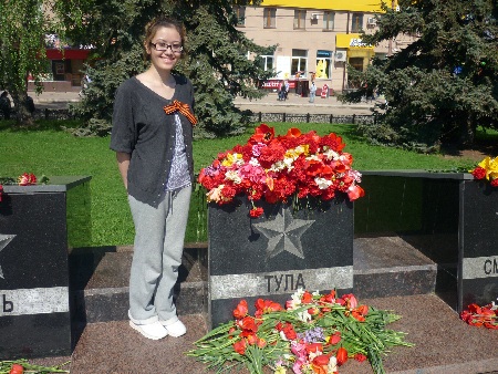 Du học sinh Việt kỷ niệm ngày Chiến thắng 9/5 tại Nga