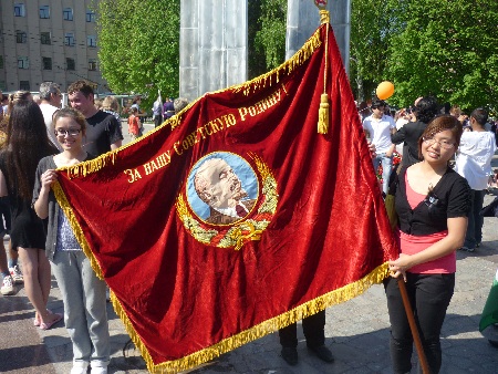 Du học sinh Việt kỷ niệm ngày Chiến thắng 9/5 tại Nga