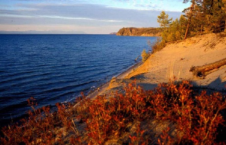 Cảnh sắc đất trời vào thu tuyệt đẹp ở hồ Baikal
