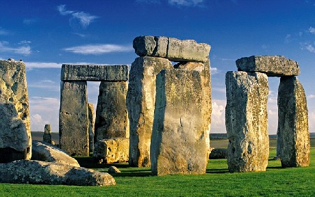 Tháp Eiffel là công trình “đắt giá” nhất châu Âu - 7 Bãi đá cổ Stonehenge ở Wiltshire (Anh) có giá trị 8,3 tỉ bảng, đứng thứ 7
