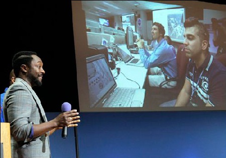 Bài hát được truyền về Trái Đất từ sao Hỏa - 1 Bài hát của ca sĩ Will.i.am Reach for the Stars được truyền từ sao Hỏa về trái Đất