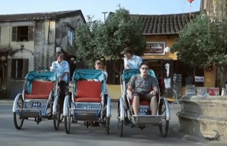 Thưởng thức vẻ đẹp của Hội An trong MV âm nhạc Thái Lan - 2 Những hình ảnh thân thương, gần gũi của Hội An (ảnh cắt từ clip)