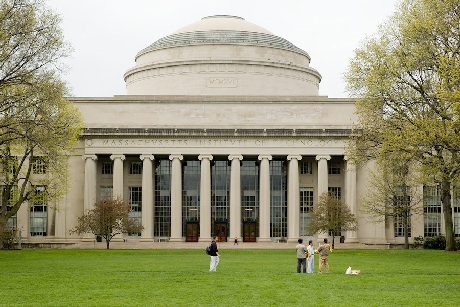 Cambridge mất ngôi số 1 trên BXH đại học thế giới QS - 1 Viện công nghệ MIT lần đầu tiên đứng đầu bảng xếp hạng đại học thế giới QS