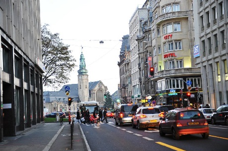 Khoảnh khắc giao mùa ở Luxembourg - 7 Đường phố nhộn nhịp trong giờ tan tầm se lạnh của mùa thu