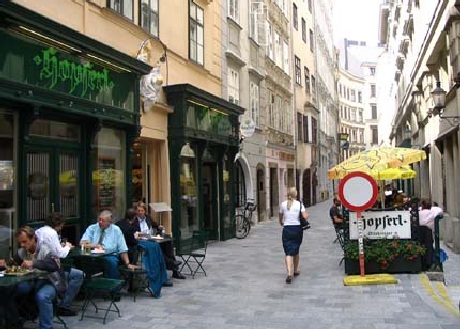Hà Nội lọt Top 10 thành phố uống bia lý tưởng nhất thế giới - 5 5. Vienna (Áo)