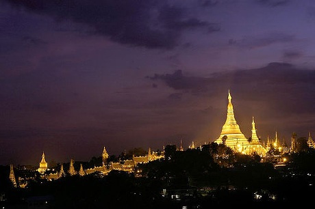 Ngắm vẻ đẹp lộng lẫy của ngôi chùa dát vàng nổi tiếng - 16 H.P