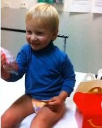 Chú chó trung thành sát cánh bên cậu chủ nhỏ khi thất lạc - 2 Cậu bé Dante