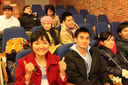 Thế giới đón năm mới 2013 qua “lăng kính” du học sinh Việt - 11 Sinh viên Việt