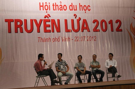 Những người con của Nghệ Tĩnh trên đất Pháp - 3 Gặp mặt đầu xuân 2012