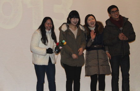 SV quốc tế cùng tham gia các trò chơi