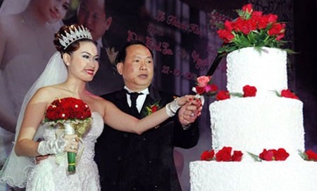 Không quá hai tuần, cặp đôi đại gia - người đẹp này đã ly hôn