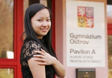 6 cô gái gốc Việt làm rạng danh đất nước trên xứ người - 5 Nguyễn Thùy Linh