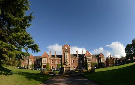 Học bổng 100% học phí tại trường nội trú Royal Wolverhampton danh tiếng