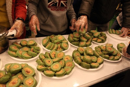 SV quốc tế cùng tham gia các trò chơi