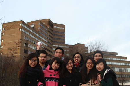 Nhóm DHS từ Manchester, Vương quốc Anh