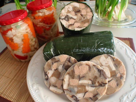 Du học sinh và mùa xuân trên xứ Kim chi - 1 Các món ăn do chính tay DHS Việt thực hiện để đón Tết nguyên đán