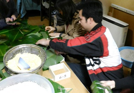 Ai khéo hơn (ảnh: Trần Anh Quân – Đại học Kanazawa, Nhật Bản)