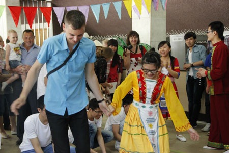 Festival Văn hóa Việt Nam - tái hiện không gian Việt ở xứ Bạch dương - 4 Thu Thủy