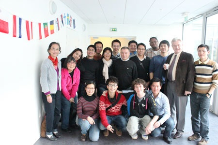 “Người mẹ thứ hai” của DHS Việt tại Nantes - 2 Cô Quý và dì Bảy trong buổi seminaire của chi hội sinh viên AEVN