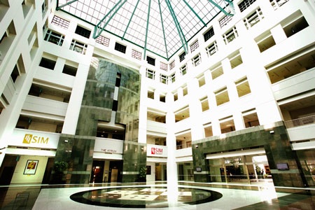 Hội thảo: Du học tại Học viện Quản lý Singapore – SIM - 2 Đầu năm 2013, SIM GE nhận được giải thưởng “Trường tư thục tốt nhất - The Best Private School” ở