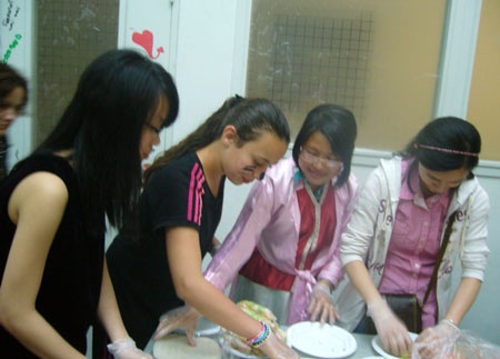 Các bạn sinh viên Việt