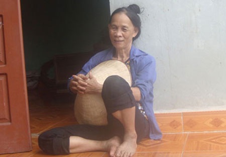 Chuyện tình hiếm có của cặp đôi “chàng 30, nàng 60 tuổi” - 2 Bà Năm dù đã 60 tuổi nhưng vẫn khỏe mạnh