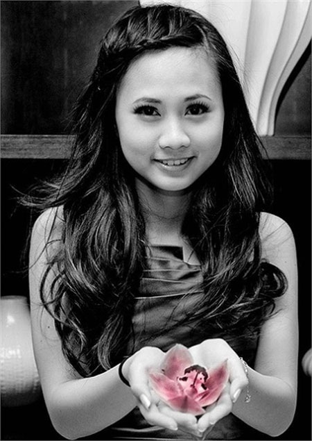 Cô bạn xinh xắn này là Bùi Ngọc Thùy Dương - đã có 9 năm sống và học tập tại Mỹ.