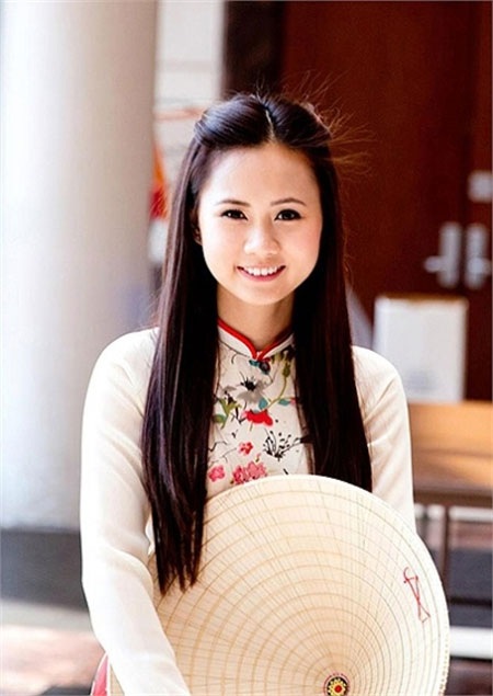 Cô bạn xinh xắn này là Bùi Ngọc Thùy Dương - đã có 9 năm sống và học tập tại Mỹ.