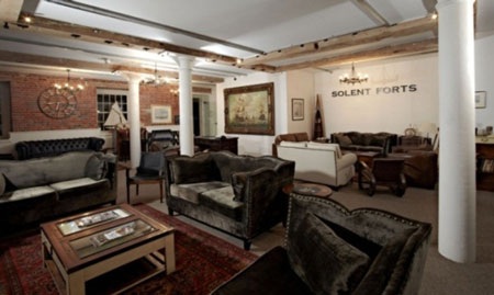 Độc đáo khách sạn “pháo đài” giữa đại dương - 9 Phan La