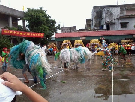Thư xa: Nơi trời Tây, nhớ lắm Trung thu quê nhà - 1 Múa lân trong dịp trung thu