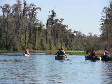 Rabun Gap Nacoochee - trường tư thục hàng đầu miền Nam nước Mỹ - 5 Chèo thuyền kayak trên hề India