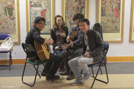 Du học sinh Việt đón “Tết trung thu” sớm ở Paris - 5 Những cây văn nghệ hứa hẹn trong cộng đồng sinh viên