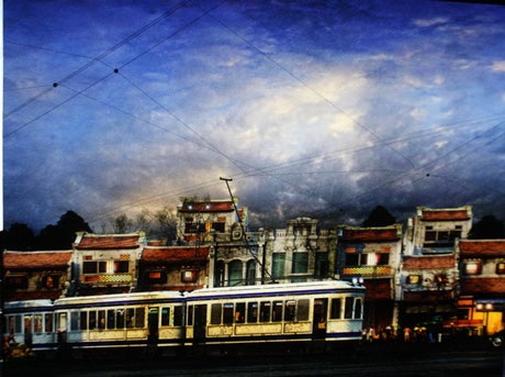 Tàu điện trong khu vực phố cổ