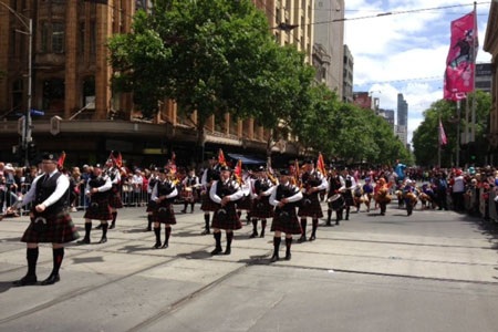 Melbourne náo nức với lễ hội đua ngựa - 3 Những chú ngựa đang hâm nóng cả thành phố Melbourne. Ảnh: Radioaustralia