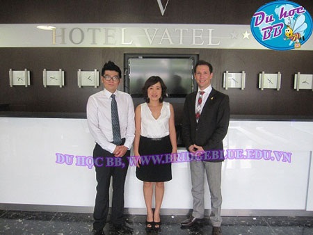 Hội thảo du học Thụy Sĩ, trường Vatel danh giá! - 2 Đại diện Du học BB và Lê Việt Hưng tại trường Vatel Thụy Sĩ