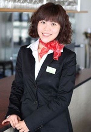 Tặng vé máy bay khi du học tại HTMi, Thụy Sỹ - 4 Pauline Yong,