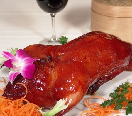Khám phá thế giới ẩm thực Trung Quốc - 5 Vịt quay Bắc Kinh, món ăn không thể bỏ qua của du khách