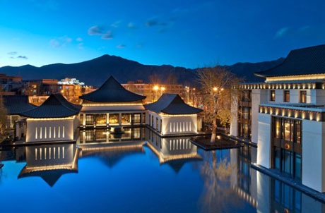 Trải nghiệm mùa đông ở những khách sạn trên núi đẹp nhất thế giới - 3 Khách sạn Kasbah Tamadot, trên dãy núi Atlas,