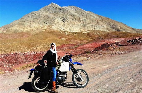 Người phụ nữ Anh một mình lái xe máy du lịch khắp Iran - 1 Người phụ nữ Anh một mình lái xe máy du lịch khắp Iran