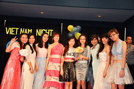 Đêm “Vietnam Night” ấn tượng của du học sinh Việt tại Mỹ - 3 Hà Trần