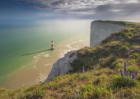 Bức ảnh đoạt giải nhất Vách đá trắng của nhiếp ảnh gia Mirek Galagus